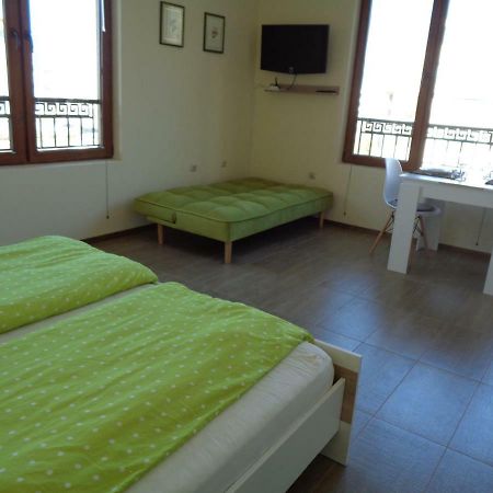 Nereya Palace Studio Mona Apartment เปาโมเรีย ภายนอก รูปภาพ