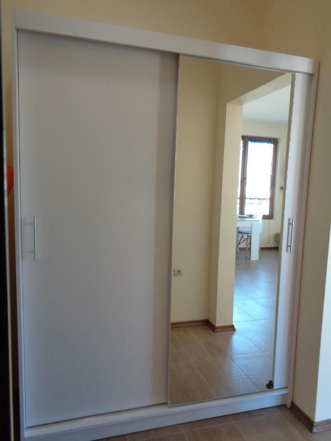 Nereya Palace Studio Mona Apartment เปาโมเรีย ภายนอก รูปภาพ