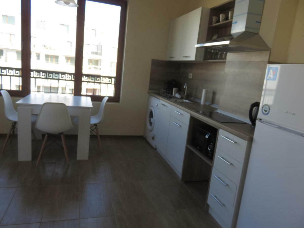 Nereya Palace Studio Mona Apartment เปาโมเรีย ภายนอก รูปภาพ